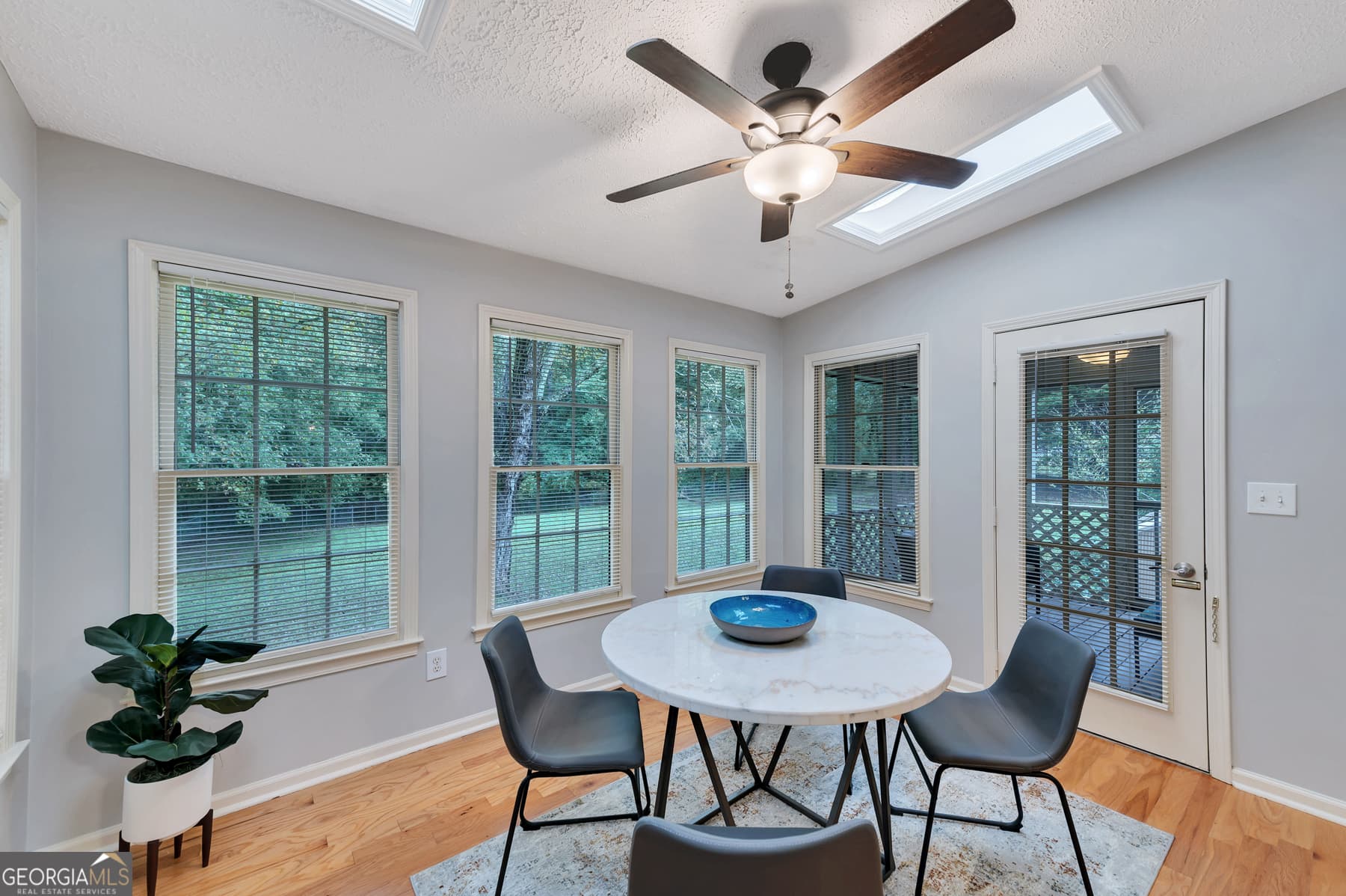 4 bedroom, 2 bathroom, 1,839 sq ft single family residence for rent at 1120 Wiley Bridge Road, Woodstock, GA 30188 for $6,400 a month — photo 4