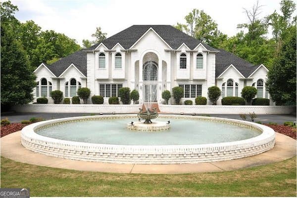 9 bedroom, 6 bathroom, 20,000 sq ft single family residence for sale at 170 Howard Oaks Drive, Macon, GA 31210 — photo 2