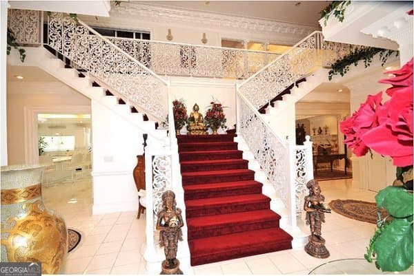 9 bedroom, 6 bathroom, 20,000 sq ft single family residence for sale at 170 Howard Oaks Drive, Macon, GA 31210 — photo 6