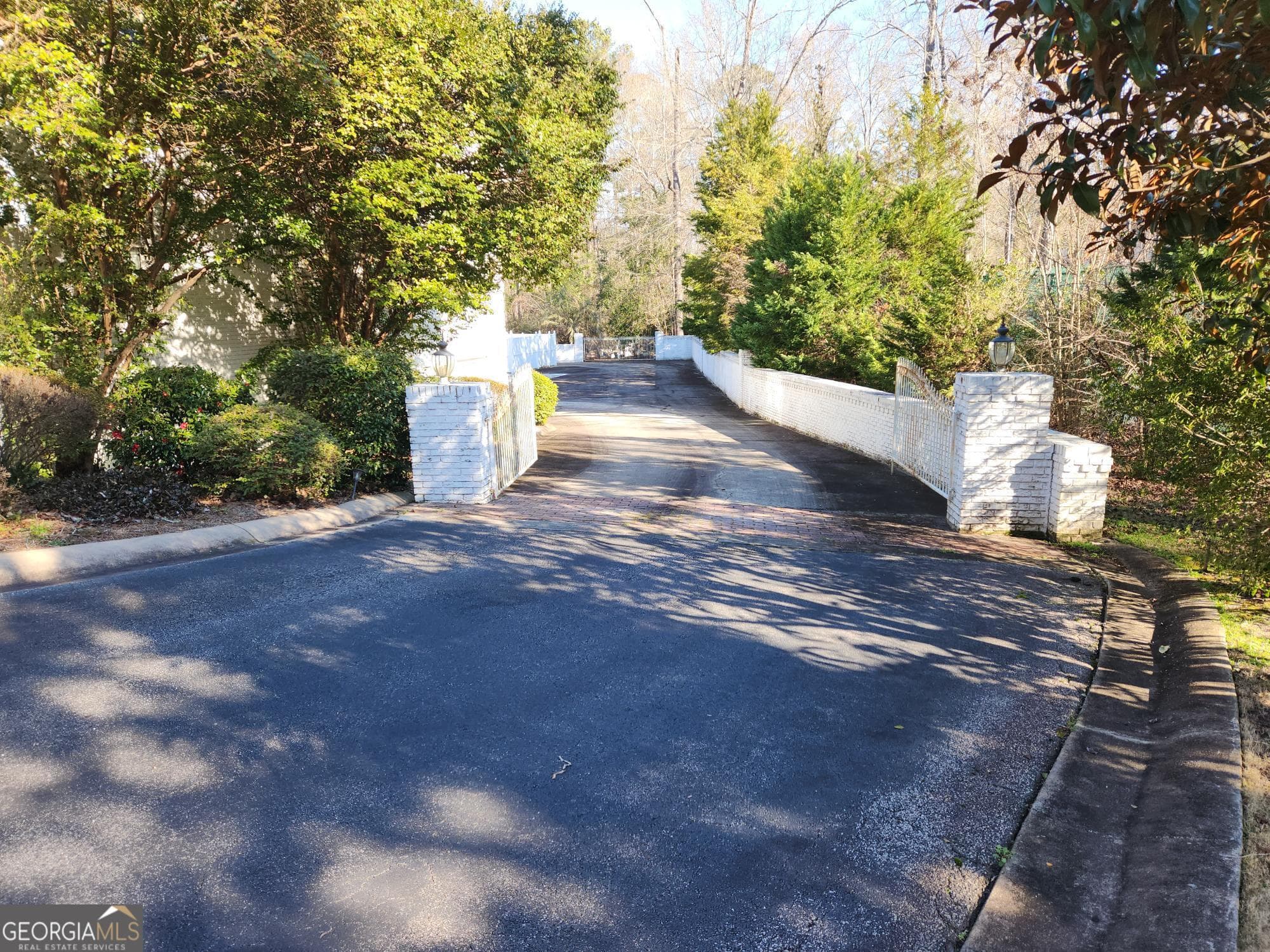 9 bedroom, 6 bathroom, 20,000 sq ft single family residence for sale at 170 Howard Oaks Drive, Macon, GA 31210 — photo 5