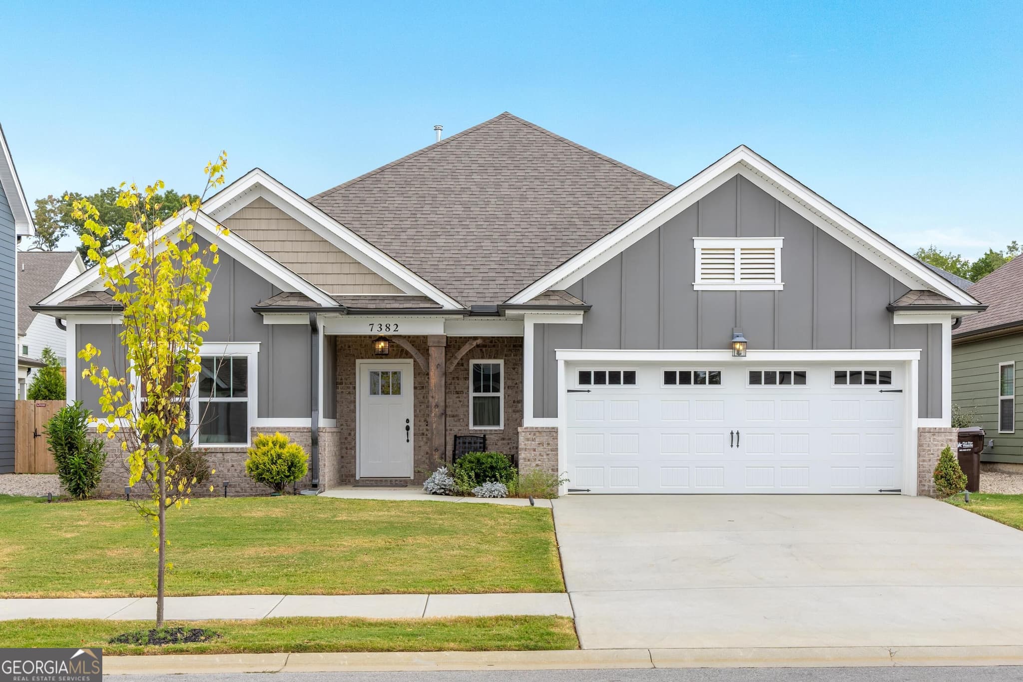 3 bedroom, 2 bathroom, 1,952 sq ft single family residence for sale at 7382 Dividing Way, Ooltewah, TN 37363 — photo 2