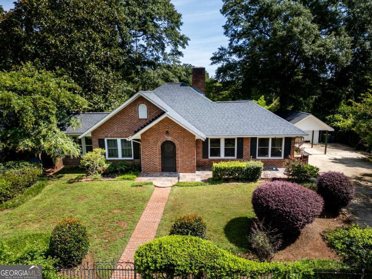 4 bedroom, 3.5 bathroom, 2,289 sq ft single family residence for sale at 280 Holman Avenue, Athens, GA 30606 — photo 2