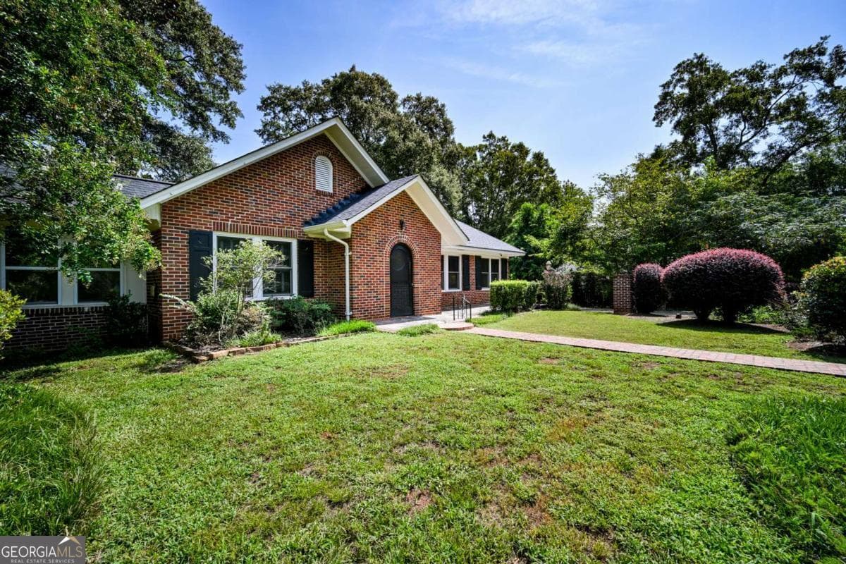 4 bedroom, 3.5 bathroom, 2,289 sq ft single family residence for sale at 280 Holman Avenue, Athens, GA 30606 — photo 4