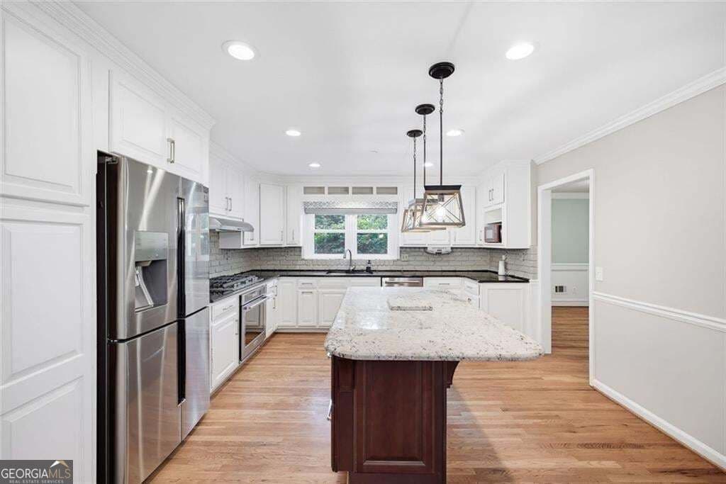 5 bedroom, 4.5 bathroom, 5,587 sq ft single family residence for sale at 3696 Wildwood Farms Drive, Peachtree Corners, GA 30096 — photo 6