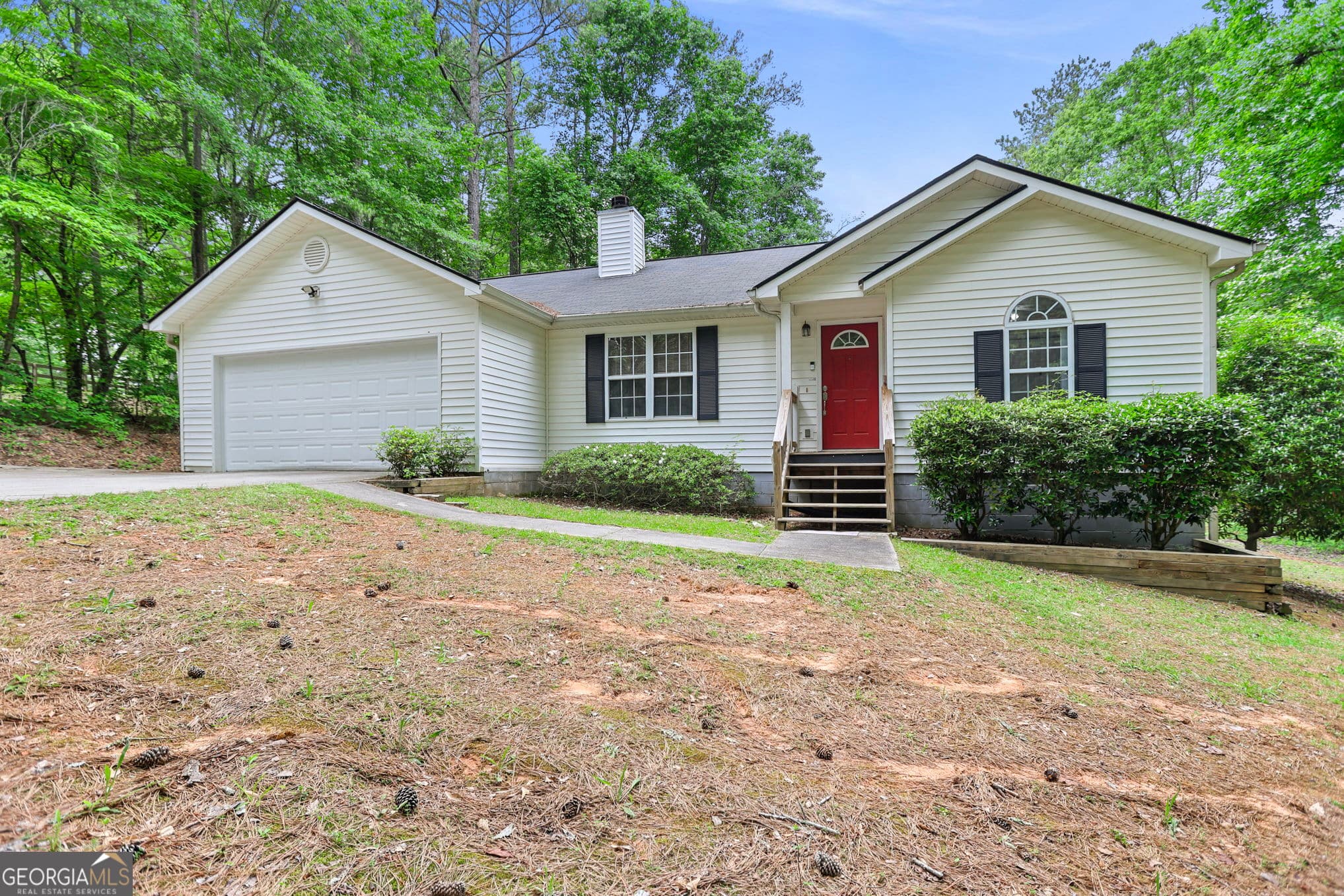 3 bedroom, 2 bathroom, 1,462 sq ft single family residence sold at 115 S Robin Lane, Newnan, GA 30263
