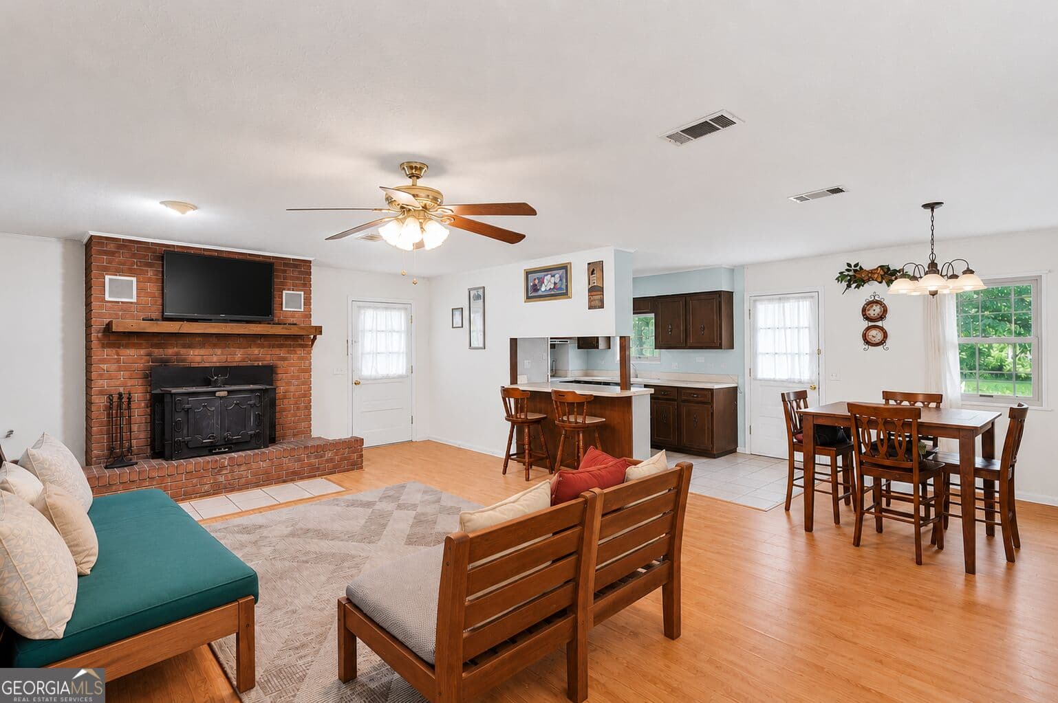 3 bedroom, 2 bathroom, 1,414 sq ft single family residence under contract at 495 Sconyers Street, Metter, GA 30439 — photo 2