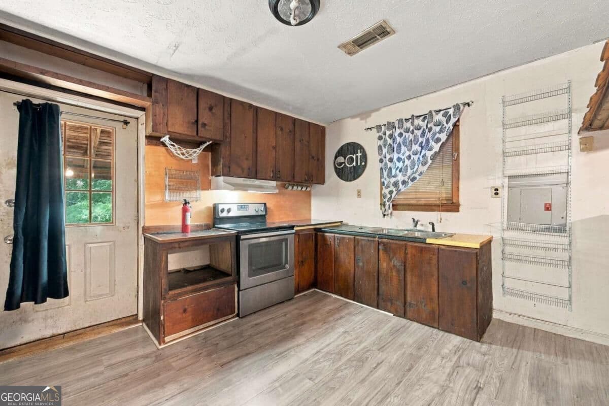 2 bedroom, 2 bathroom, 1,196 sq ft single family residence for sale at 1689 King Mill Road, Mcdonough, GA 30252 — photo 8