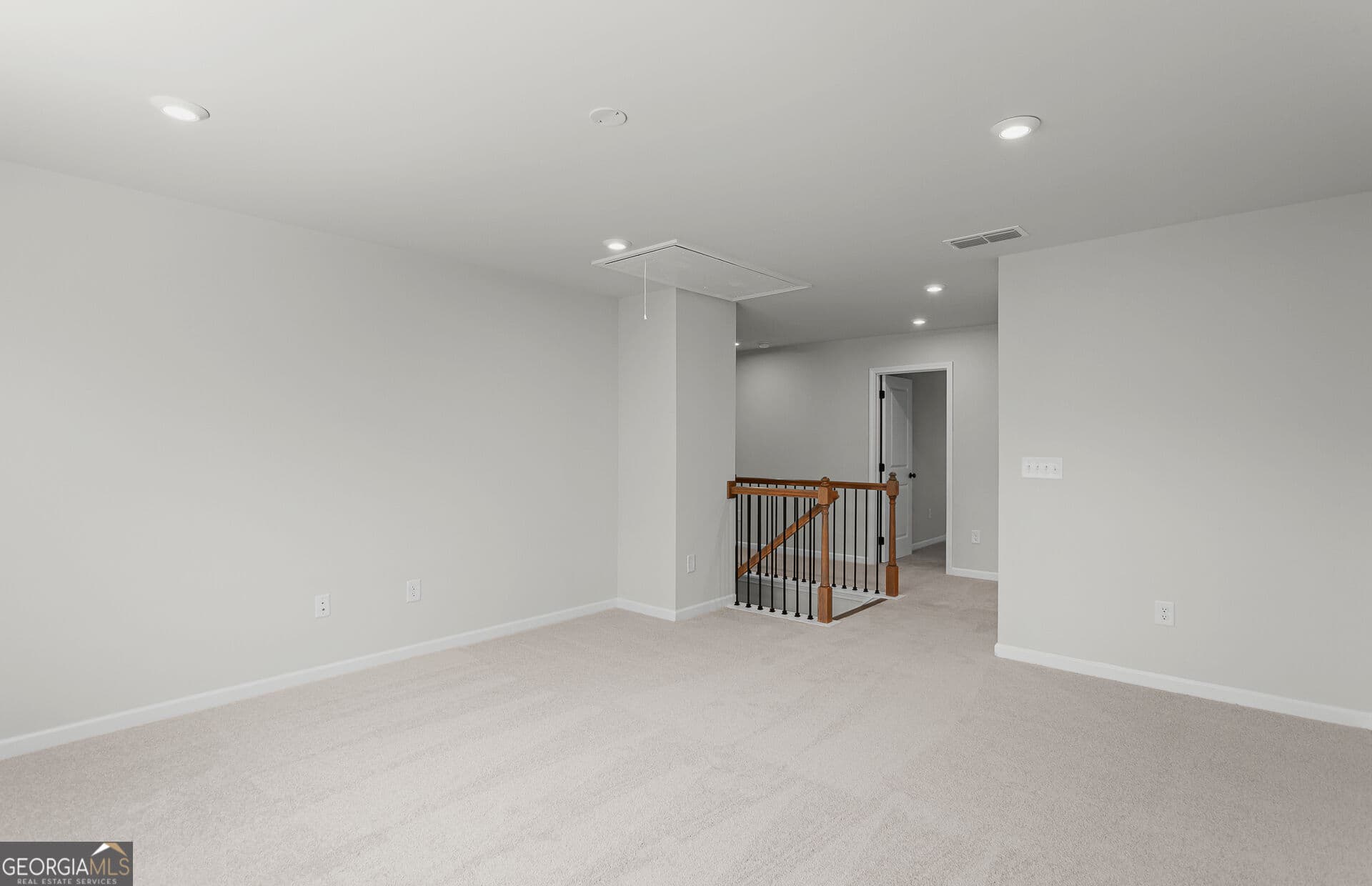 4 bedroom, 2.5 bathroom, 2,649 sq ft single family residence for sale at 728 Mirror Lake Parkway, Villa Rica, GA 30180 — photo 8