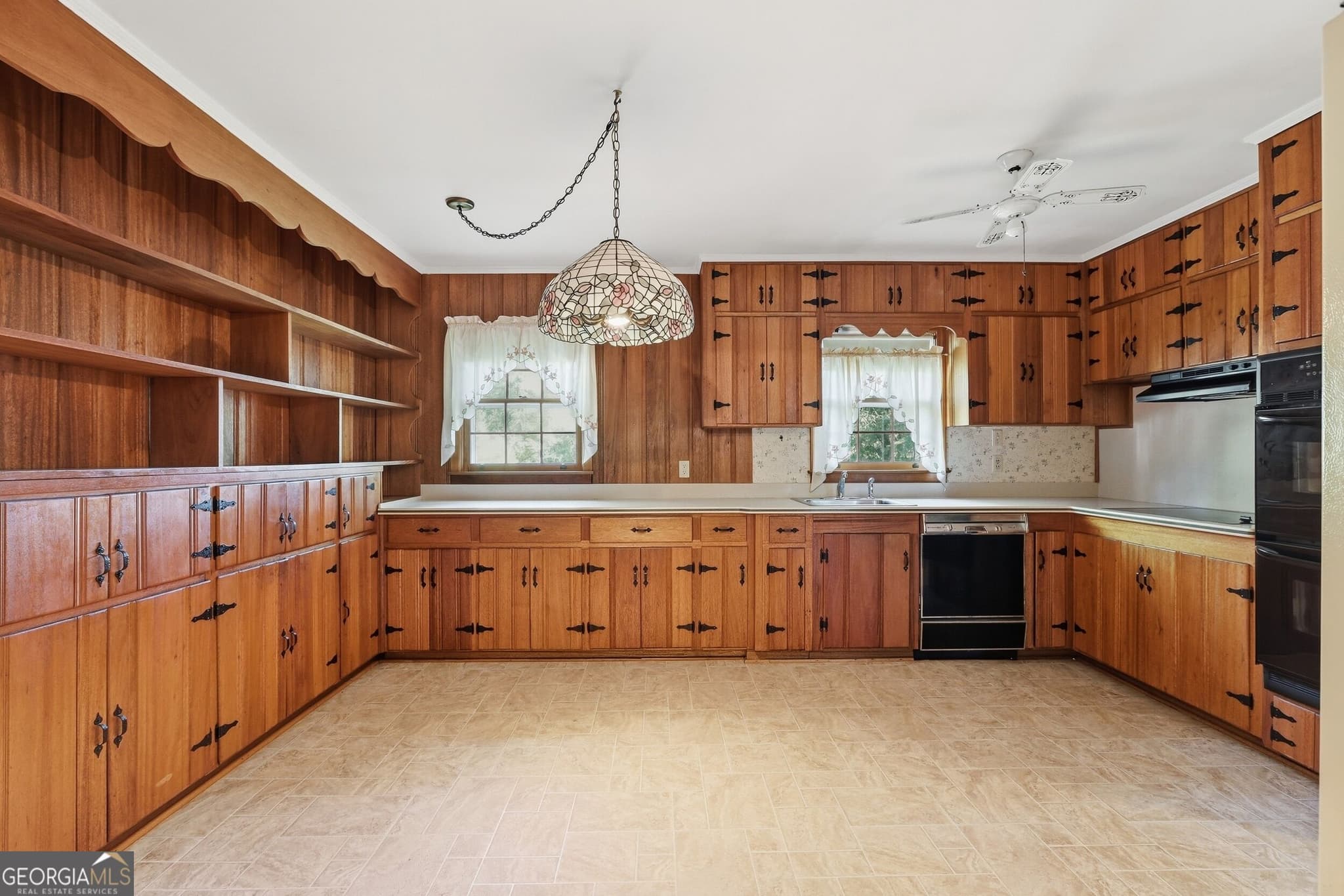 4 bedroom, 2 bathroom, 3,124 sq ft single family residence for sale at 400 Harris Street, Toccoa, GA 30577 — photo 9