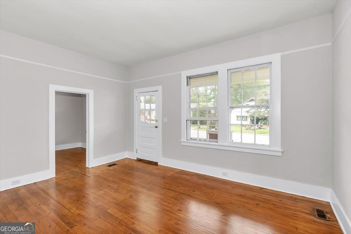 3 bedroom, 1 bathroom, 1,324 sq ft single family residence for rent at 2008 Starnes A, Augusta, GA 30904 for $1,250 a month — photo 3