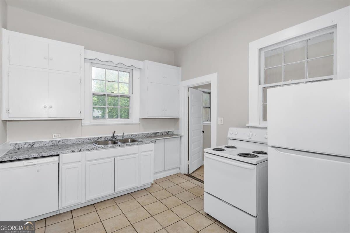 3 bedroom, 1 bathroom, 1,324 sq ft single family residence for rent at 2008 Starnes A, Augusta, GA 30904 for $1,250 a month — photo 5