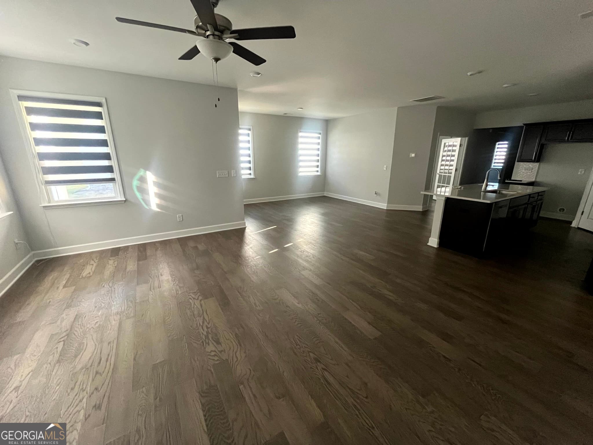 3 bedroom, 2 bathroom, 1,842 sq ft single family residence for sale at 811 Pineberry Court, Grayson, GA 30017 — photo 7