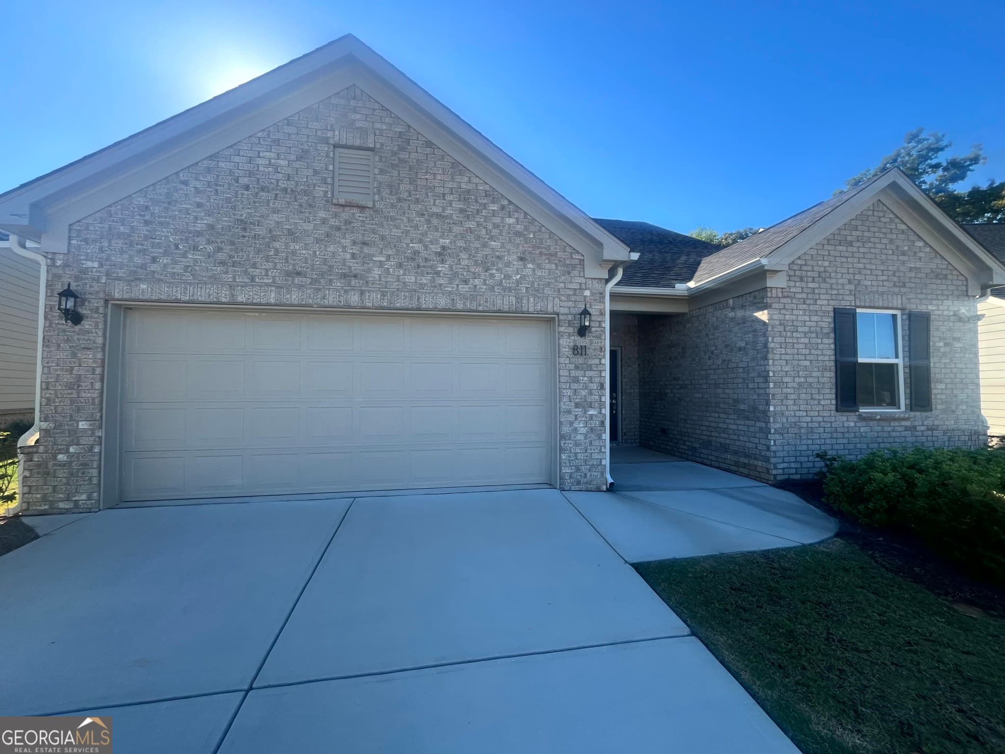 3 bedroom, 2 bathroom, 1,842 sq ft single family residence for sale at 811 Pineberry Court, Grayson, GA 30017 — photo 3