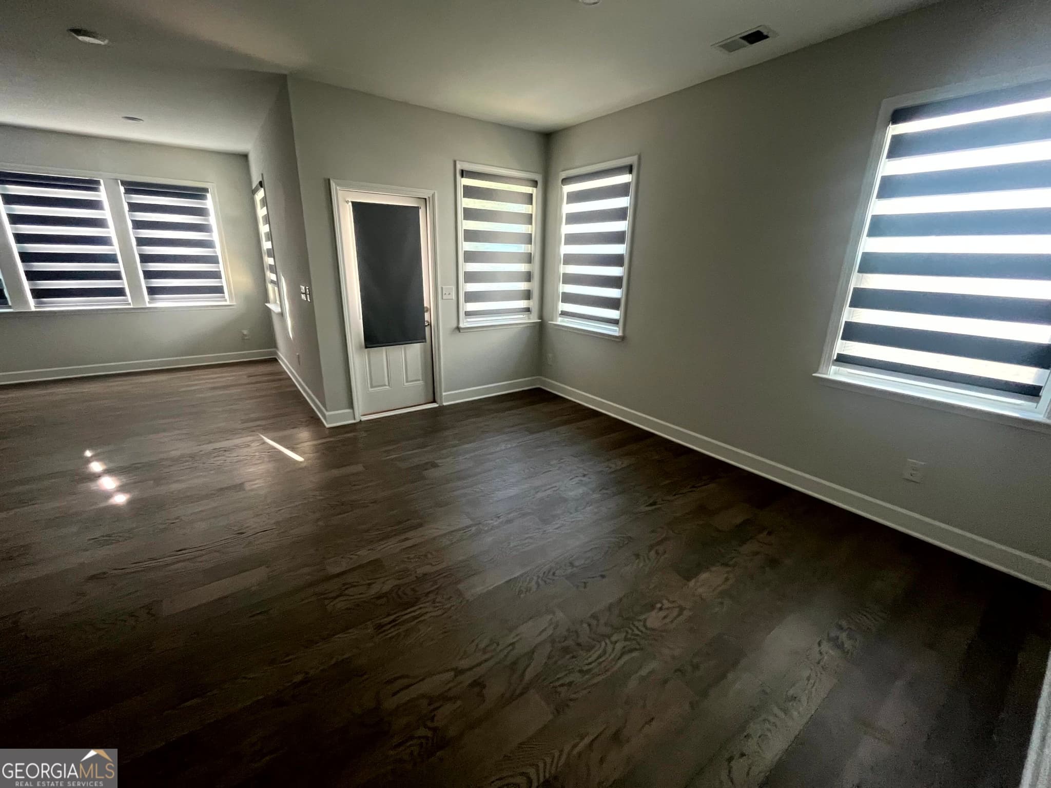 3 bedroom, 2 bathroom, 1,842 sq ft single family residence for sale at 811 Pineberry Court, Grayson, GA 30017 — photo 9