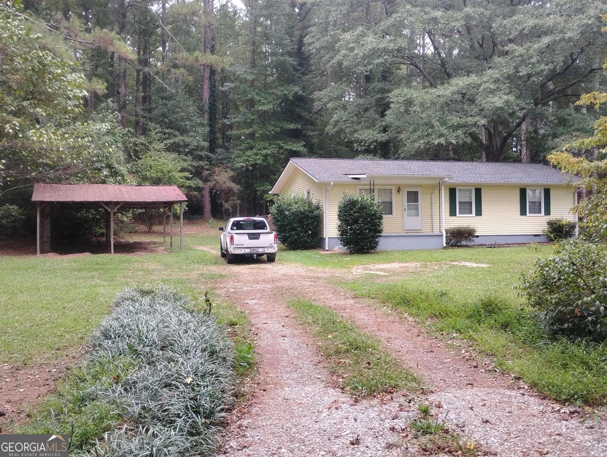 3 bedroom, 1 bathroom, 1,134 sq ft single family residence for sale at 710 E Lanier Avenue, Fayetteville, GA 30214 — photo 2