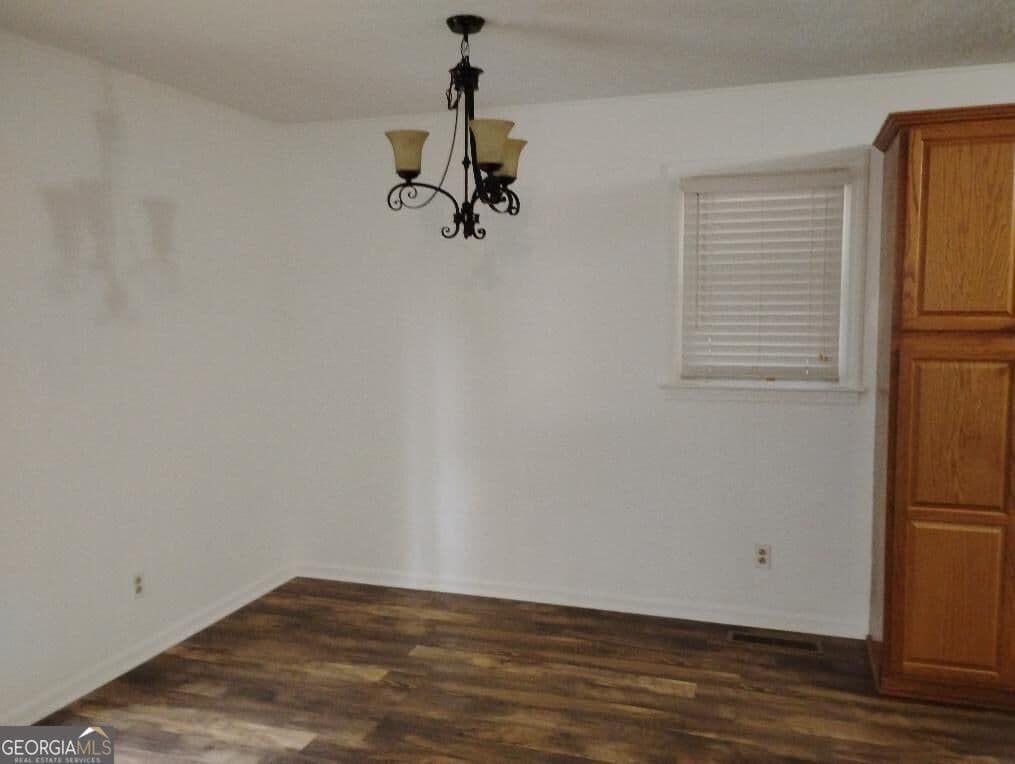 3 bedroom, 1 bathroom, 1,134 sq ft single family residence for sale at 710 E Lanier Avenue, Fayetteville, GA 30214 — photo 6