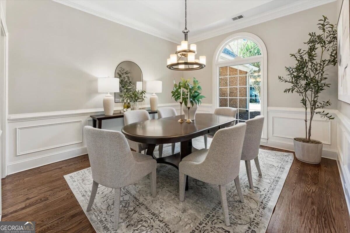 3 bedroom, 2.5 bathroom, 2,665 sq ft single family residence for sale at 6230 Bannerhorn Run, Alpharetta, GA 30005 — photo 4