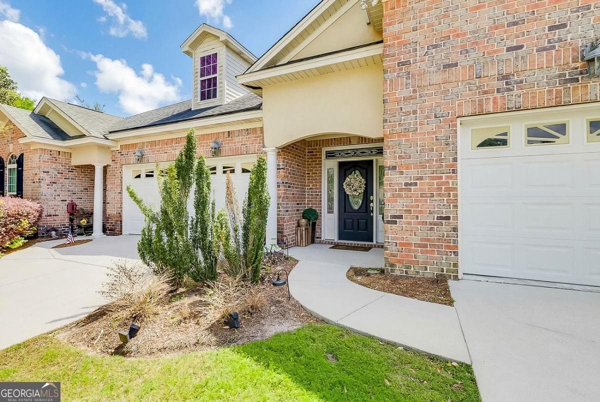 4 bedroom, 2.5 bathroom, 2,991 sq ft single family residence for sale at 22 Wild Heron Villas Road, Savannah, GA 31419 — photo 2