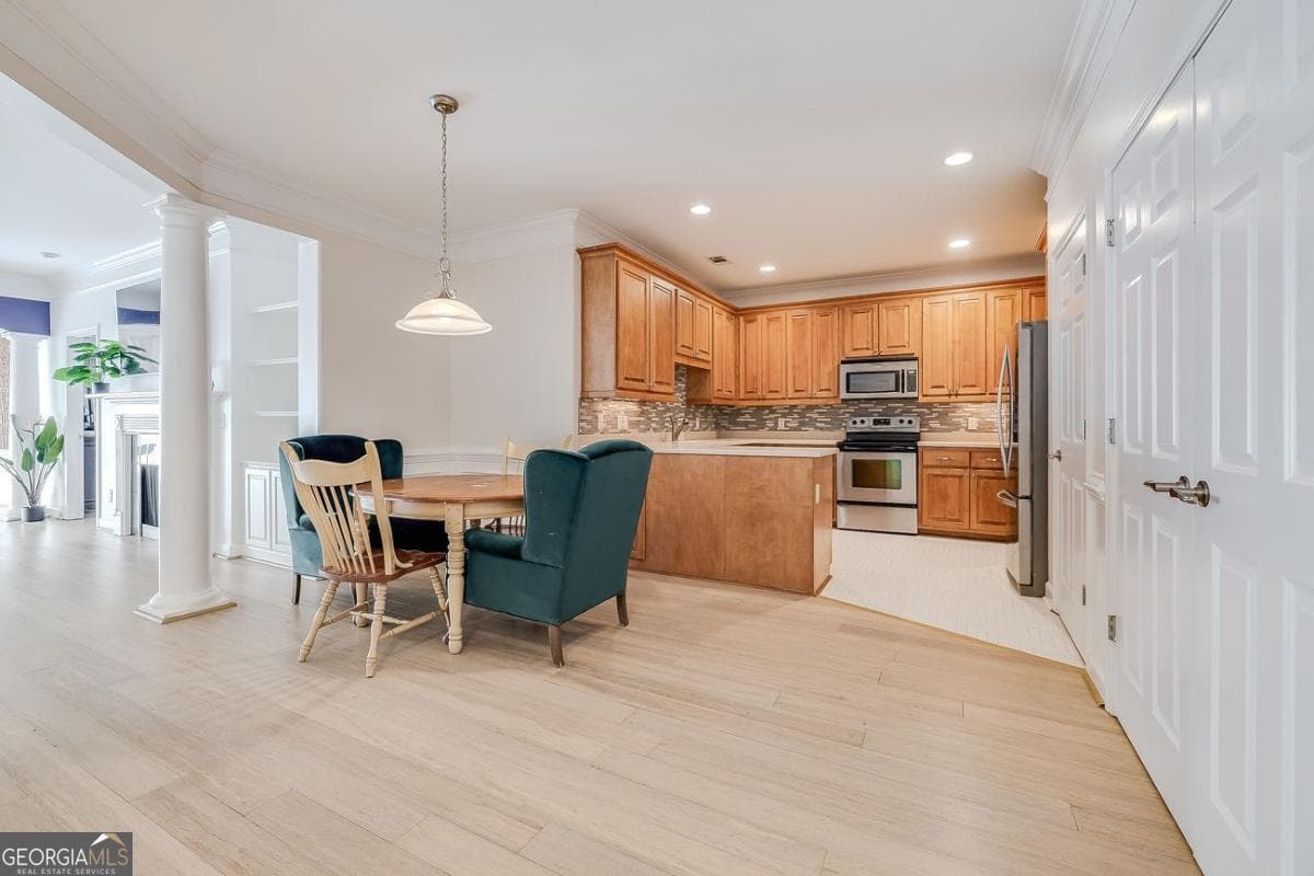 4 bedroom, 2.5 bathroom, 2,991 sq ft single family residence for sale at 22 Wild Heron Villas Road, Savannah, GA 31419 — photo 6