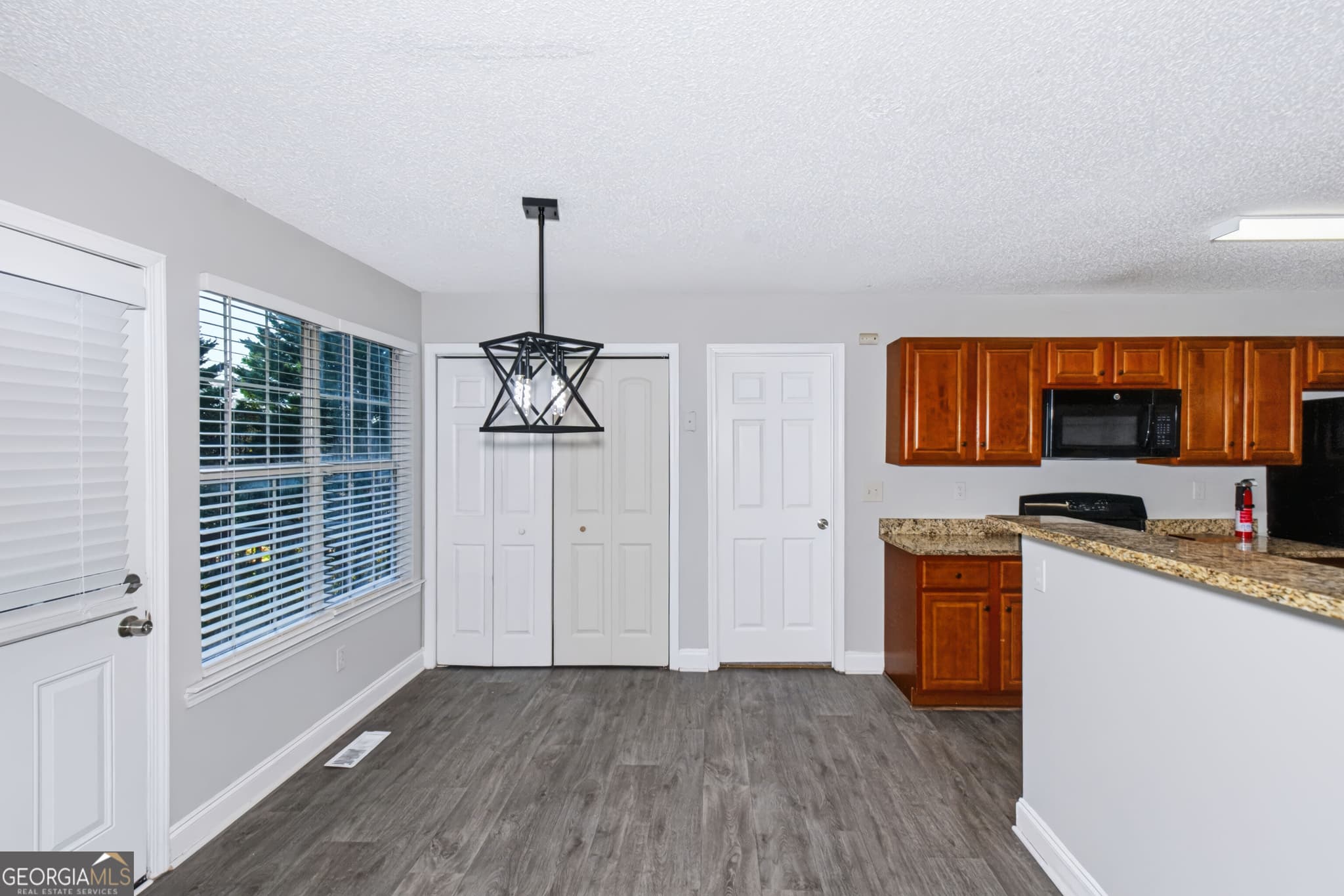 4 bedroom, 2 bathroom, 2,046 sq ft single family residence for sale at 30 Preston Court, Villa Rica, GA 30180 — photo 9