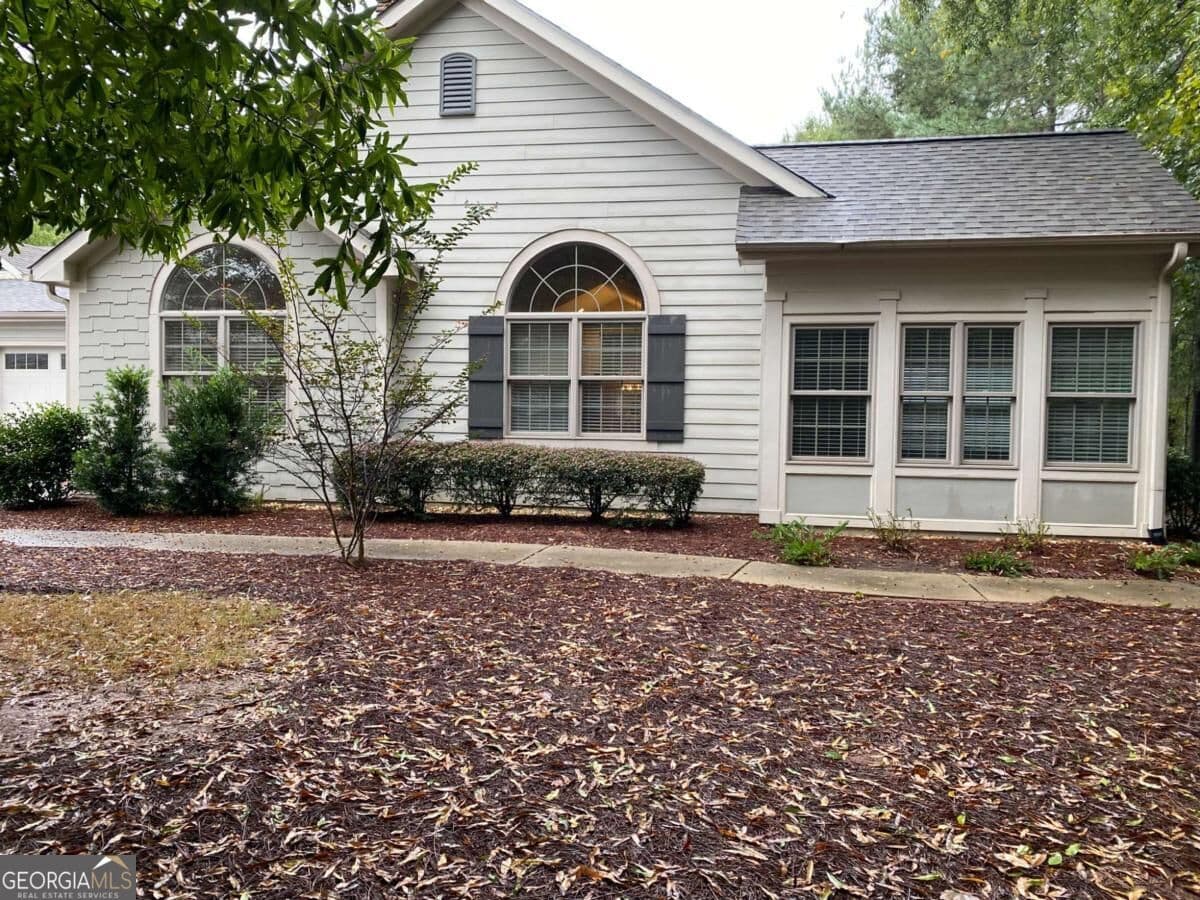 2 bedroom, 2 bathroom townhouse for sale at 142 Edgewood Court, Eatonton, GA 31024 — photo 3