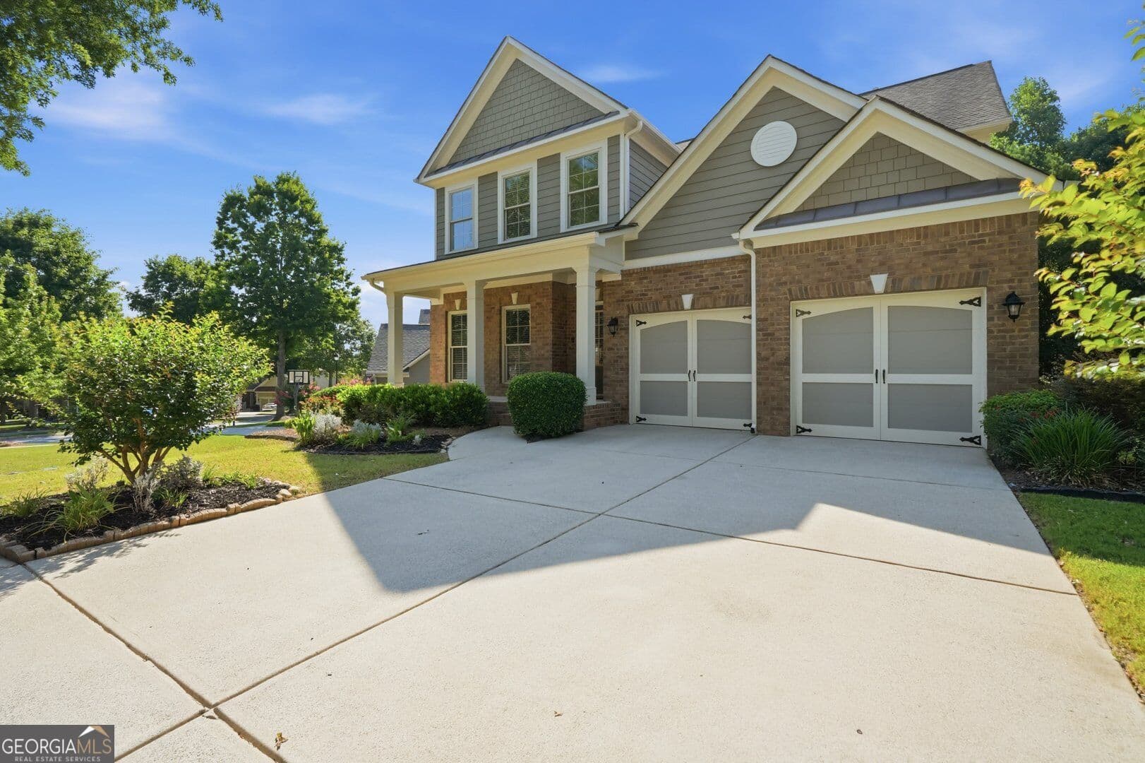 3 bedroom, 2.5 bathroom, 2,874 sq ft single family residence for sale at 7719 Copper Kettle Way, Flowery Branch, GA 30542 — photo 2