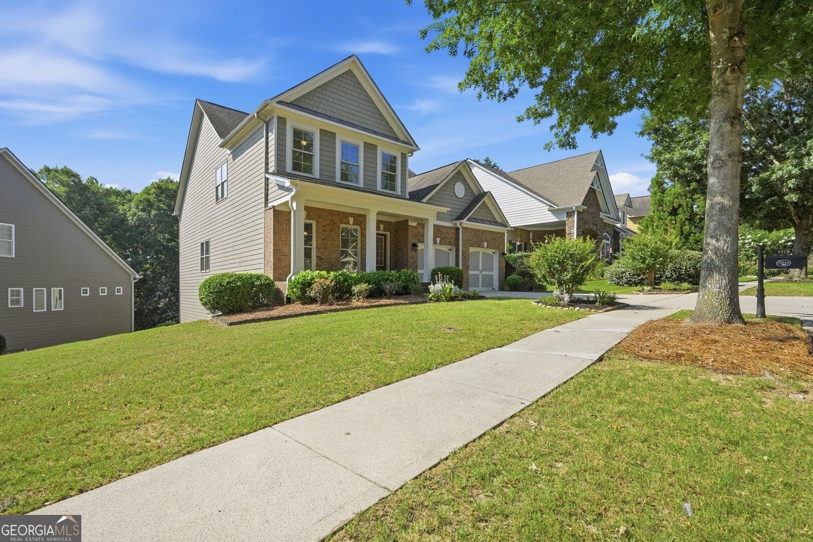3 bedroom, 2.5 bathroom, 2,874 sq ft single family residence for sale at 7719 Copper Kettle Way, Flowery Branch, GA 30542 — photo 3