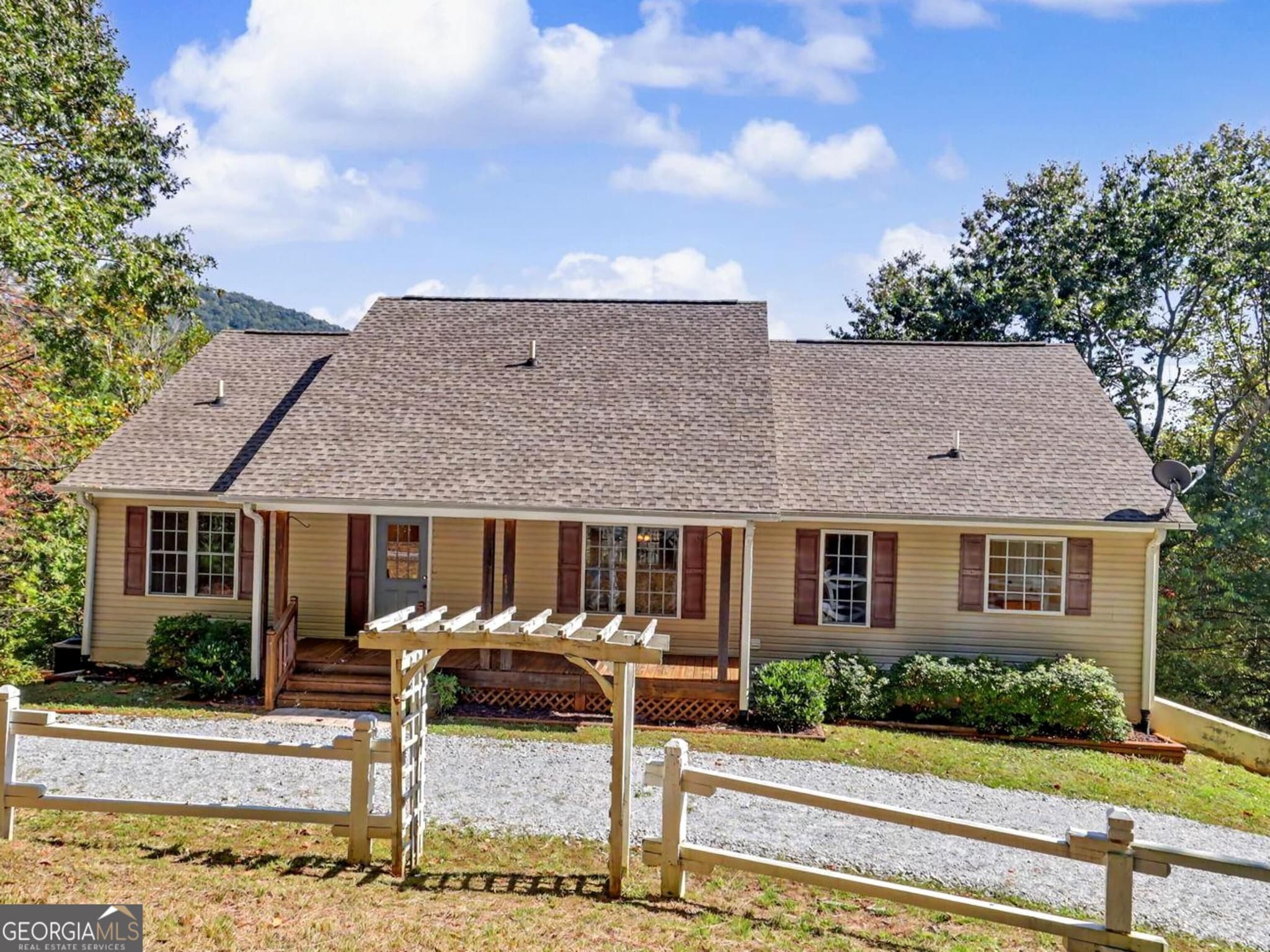 3 bedroom, 3 bathroom, 1,736 sq ft single family residence for sale at 49 Vine Hill Lane, Clayton, GA 30525 — photo 2