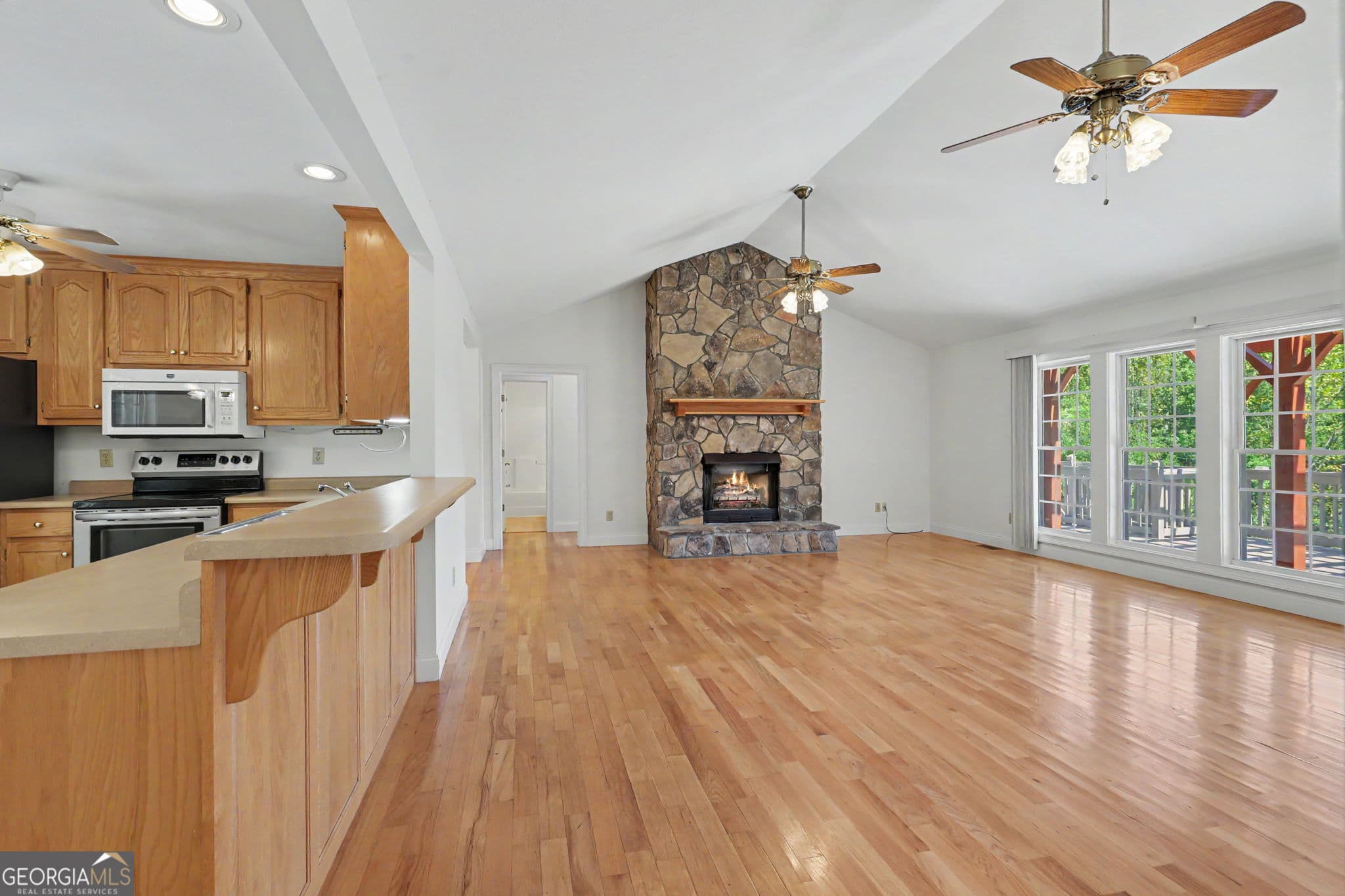 3 bedroom, 3 bathroom, 1,736 sq ft single family residence for sale at 49 Vine Hill Lane, Clayton, GA 30525 — photo 9