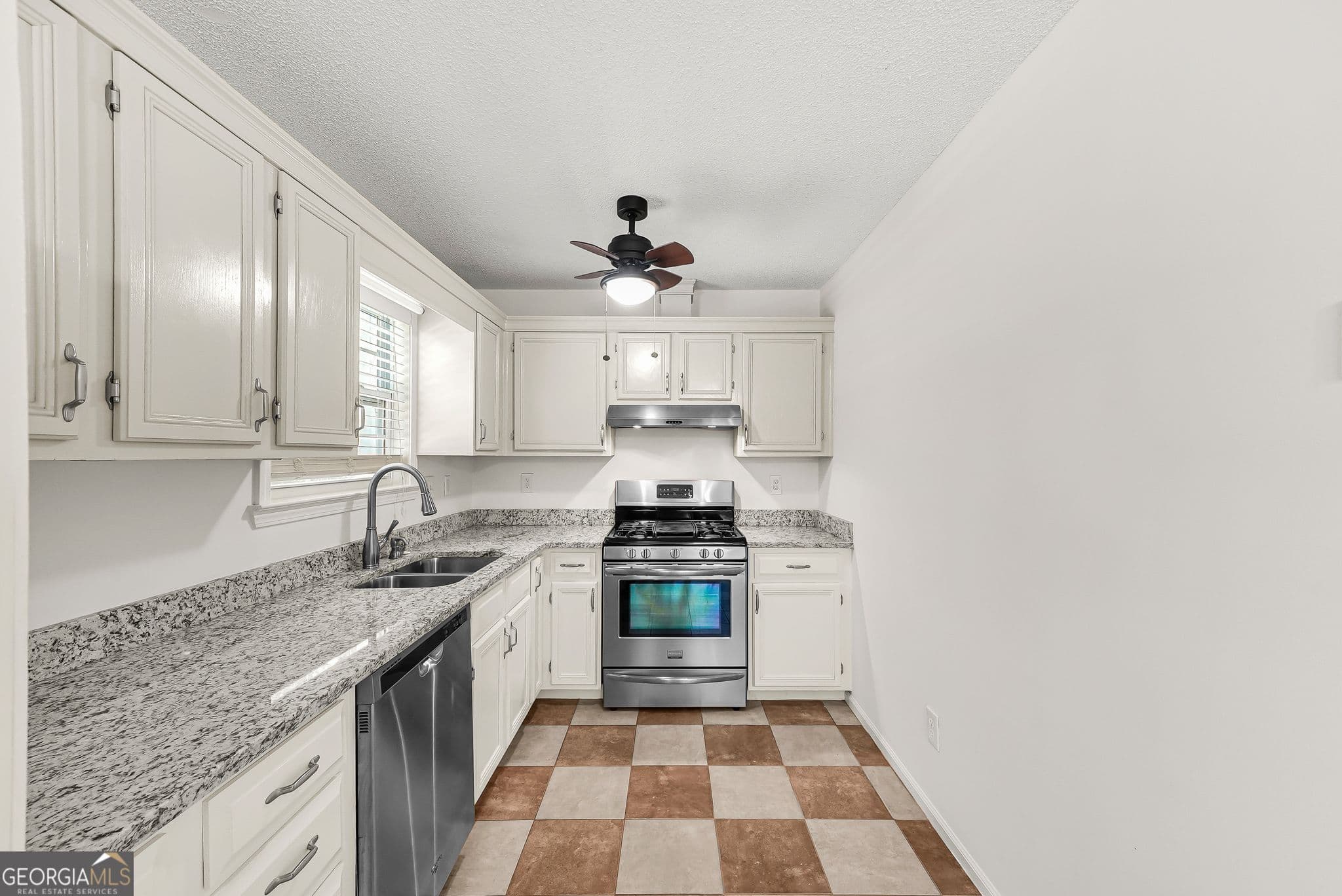 3 bedroom, 2 bathroom, 1,718 sq ft single family residence for sale at 71 Smith Ferguson Road, Dallas, GA 30157 — photo 9