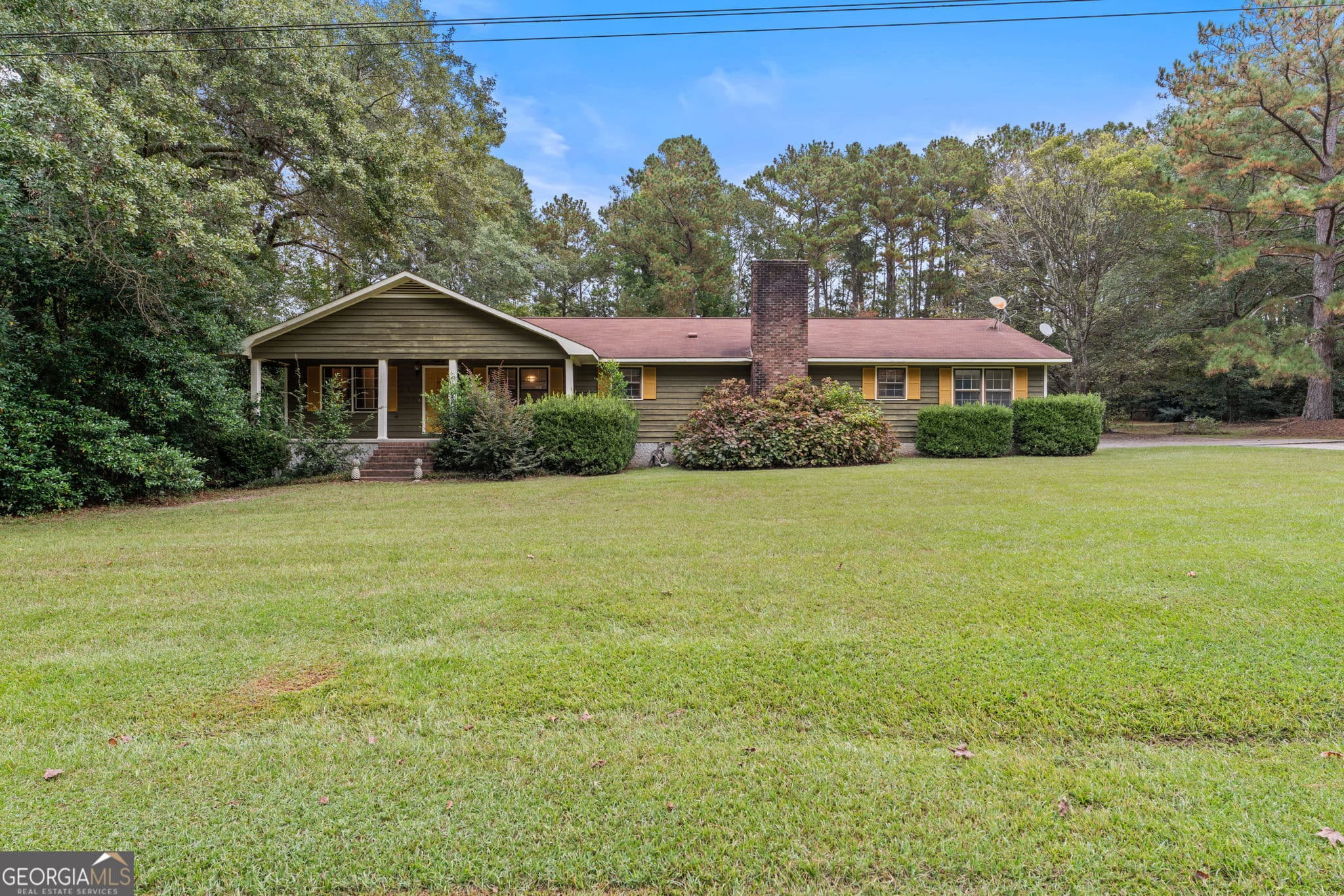 4 bedroom, 3 bathroom, 2,296 sq ft single family residence for sale at 173 Berkley Road, Cochran, GA 31014 — photo 1 of 51
