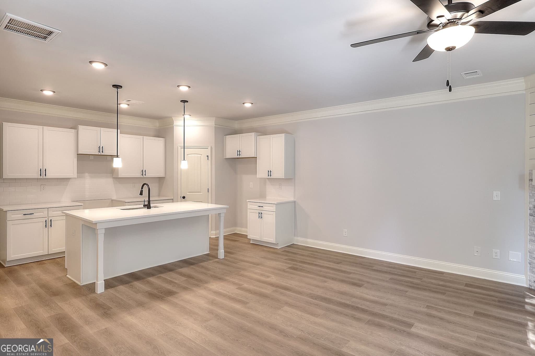 3 bedroom, 2.5 bathroom, 1,660 sq ft townhouse for rent at 23 Crest Drive 3, Hartwell, GA 30643 for $2,200 a month — photo 6