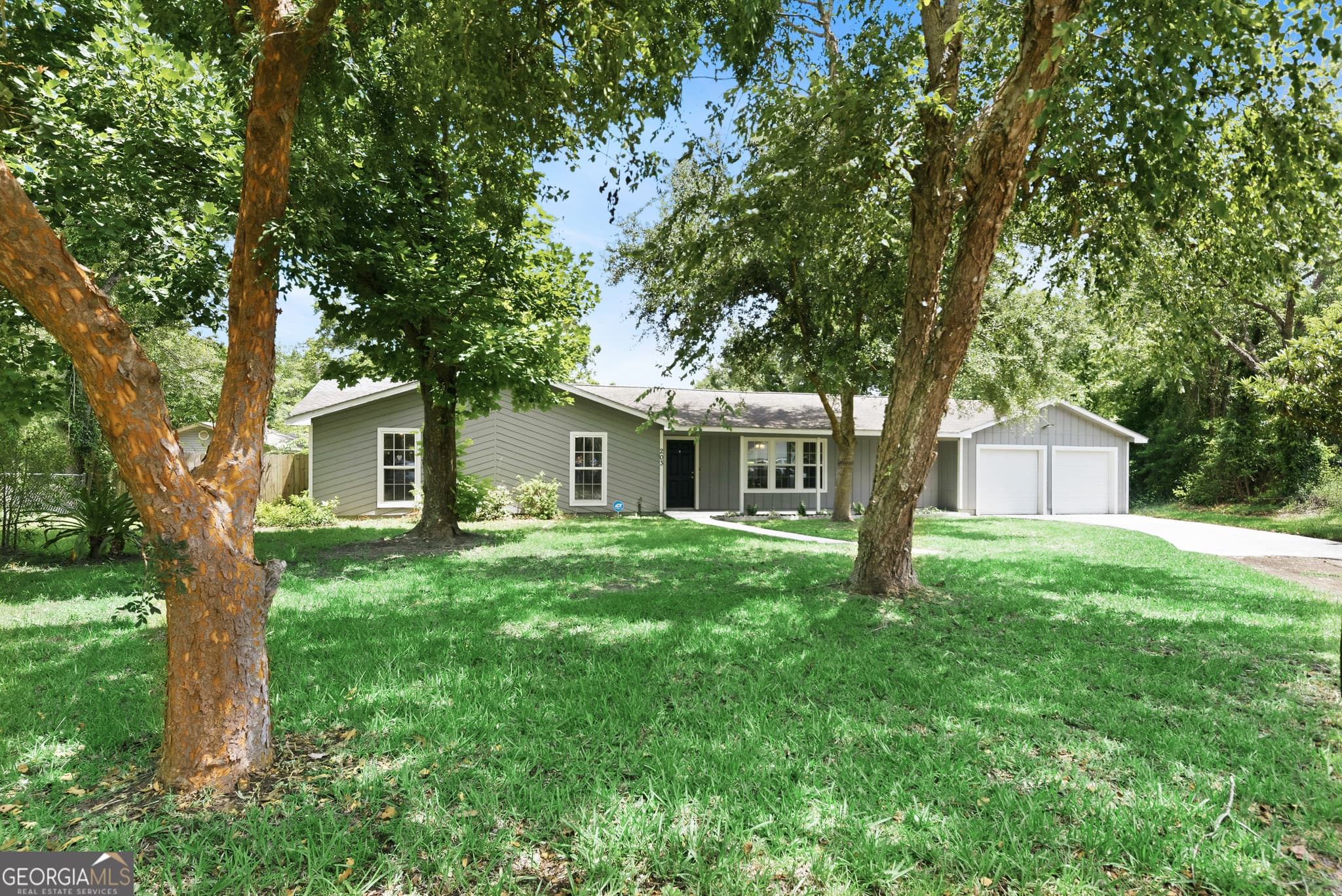 4 bedroom, 2 bathroom, 1,580 sq ft single family residence under contract at 203 Tiffany Circle, St. Marys, GA 31558 — photo 2