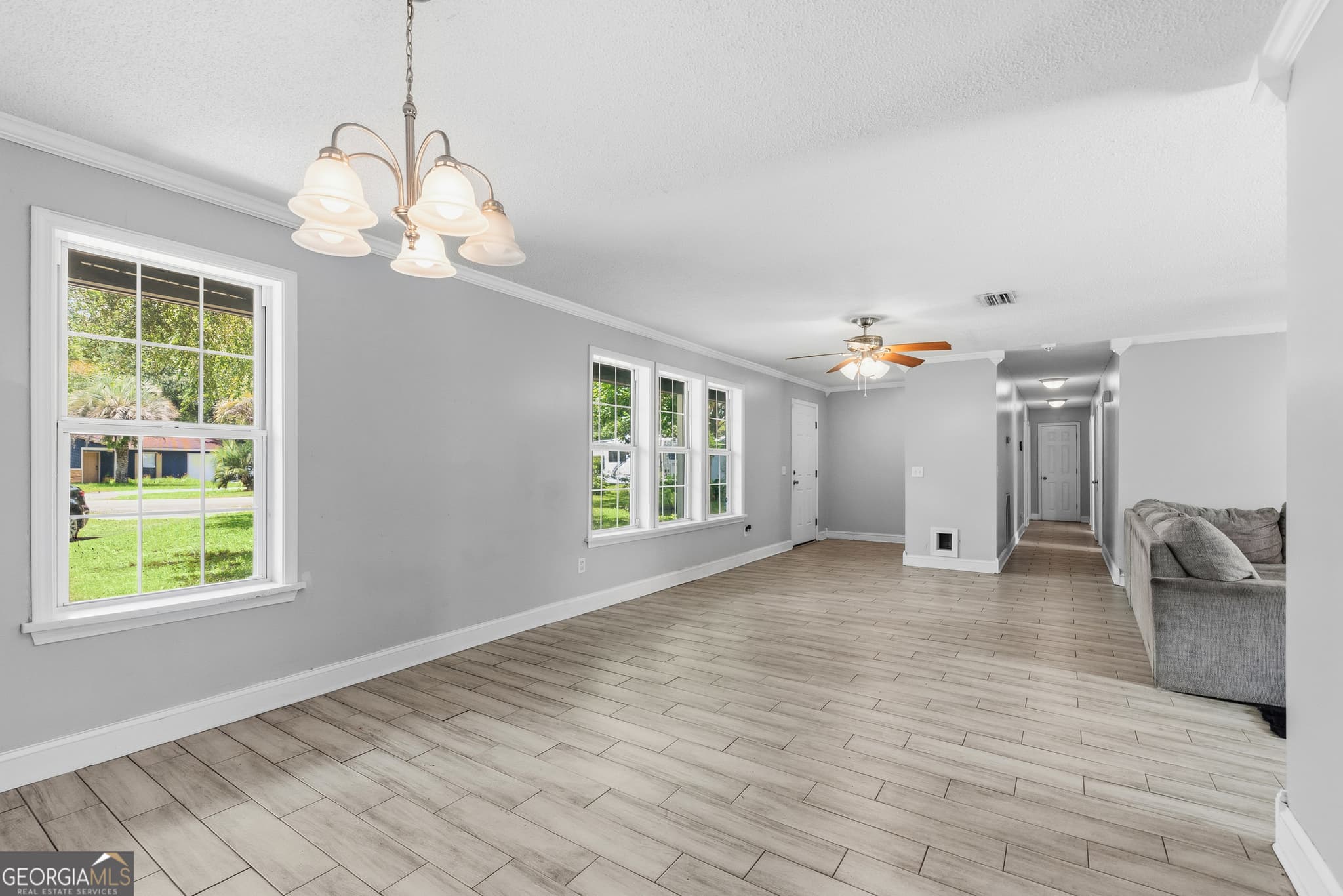 4 bedroom, 2 bathroom, 1,580 sq ft single family residence under contract at 203 Tiffany Circle, St. Marys, GA 31558 — photo 3