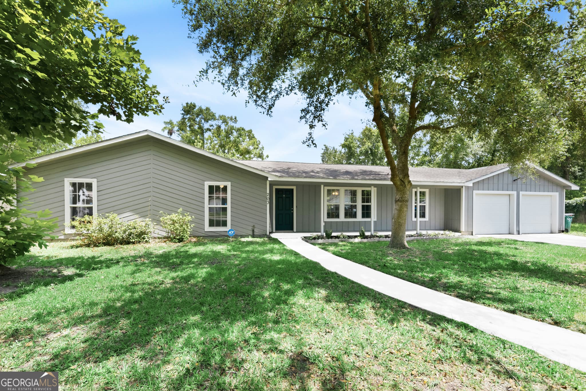 4 bedroom, 2 bathroom, 1,580 sq ft single family residence under contract at 203 Tiffany Circle, St. Marys, GA 31558