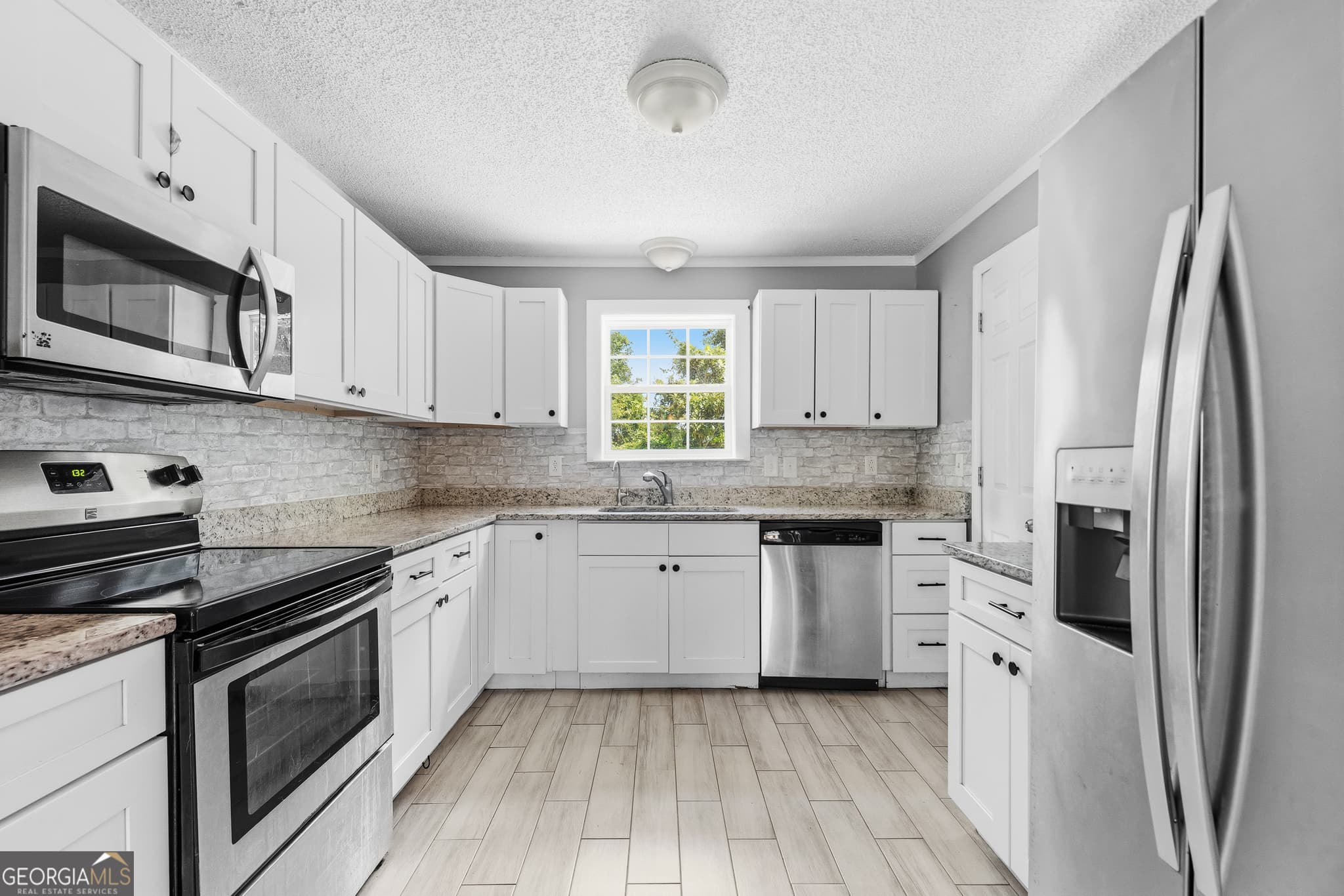4 bedroom, 2 bathroom, 1,580 sq ft single family residence under contract at 203 Tiffany Circle, St. Marys, GA 31558 — photo 9