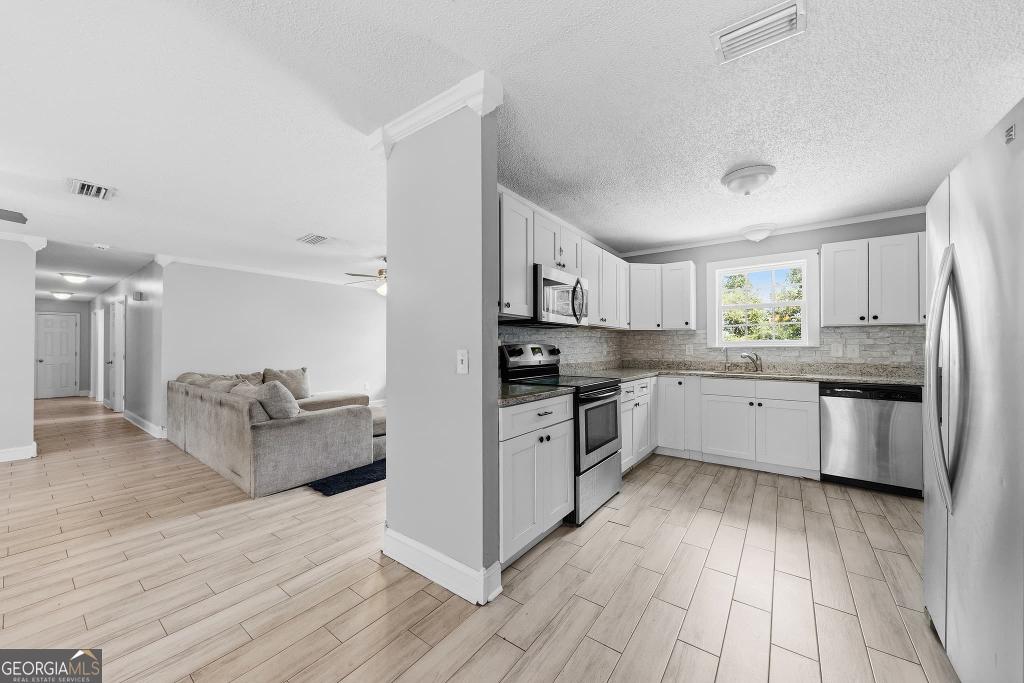 4 bedroom, 2 bathroom, 1,580 sq ft single family residence under contract at 203 Tiffany Circle, St. Marys, GA 31558 — photo 10