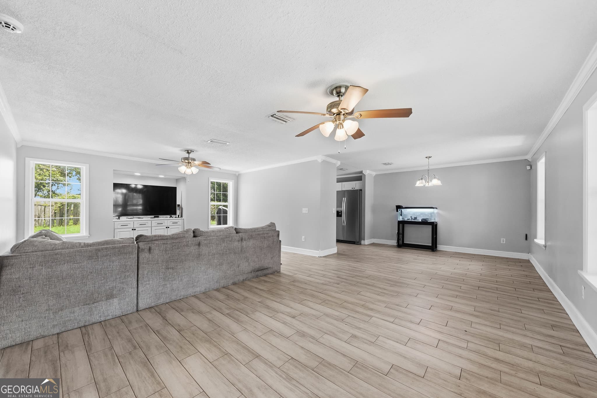 4 bedroom, 2 bathroom, 1,580 sq ft single family residence under contract at 203 Tiffany Circle, St. Marys, GA 31558 — photo 4