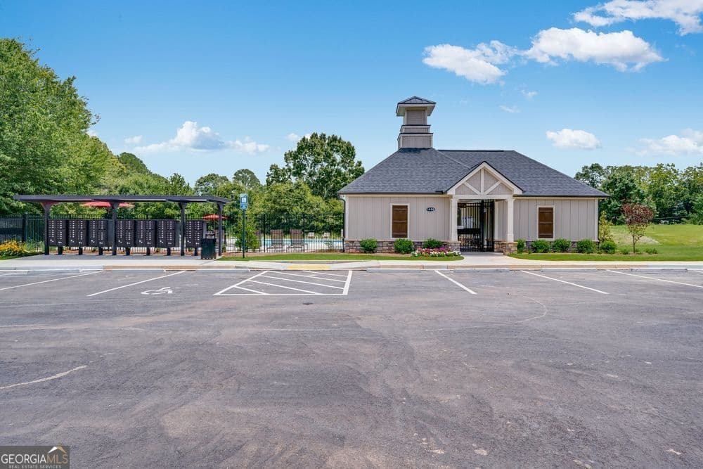 4 bedroom, 3.5 bathroom, 2,779 sq ft single family residence for sale at 1644 Fawlocke Run, Loganville, GA 30052 — photo 5