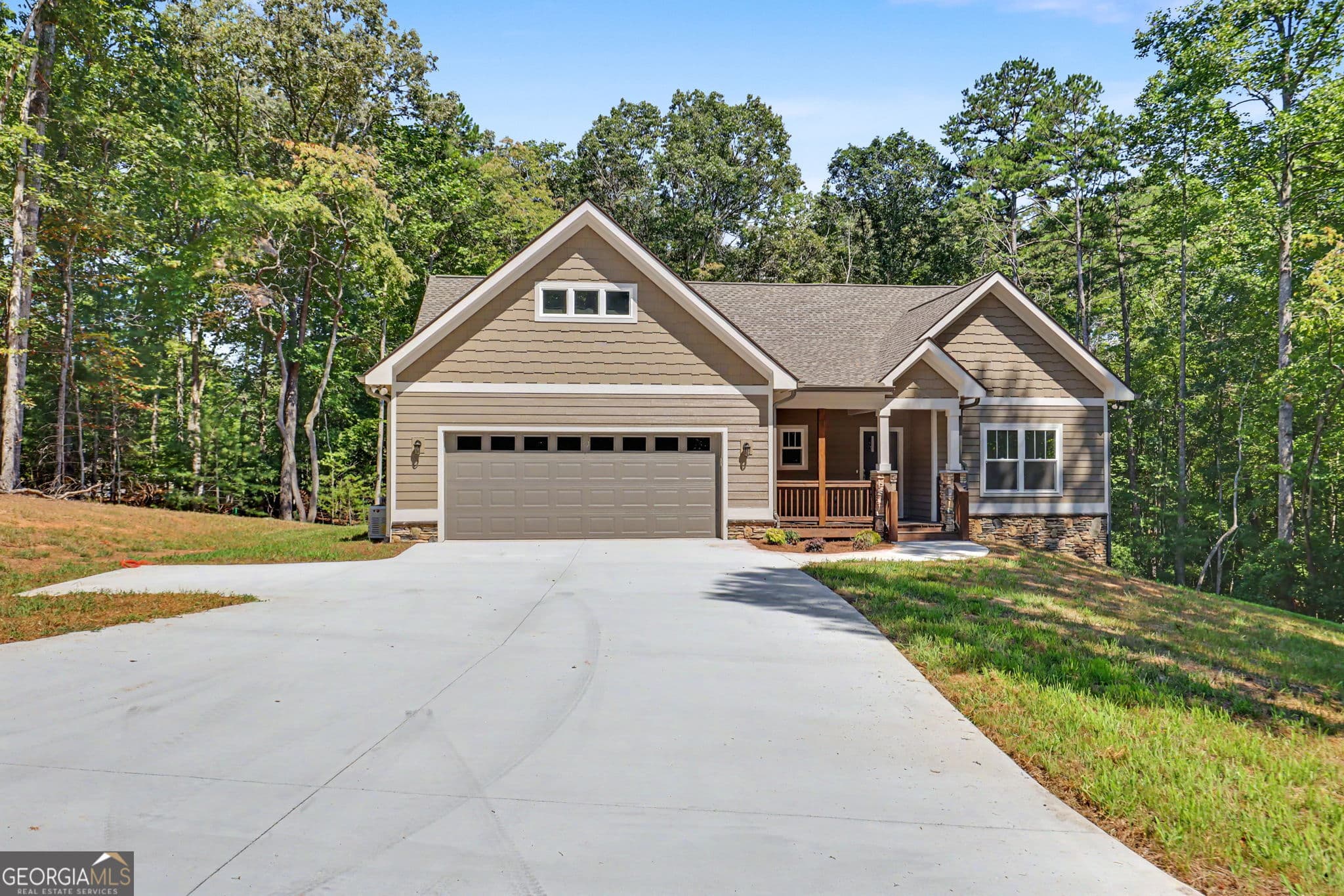 2 bedroom, 2 bathroom, 1,443 sq ft single family residence for sale at 329 Hawks Nest Drive, Blairsville, GA 30512 — photo 2