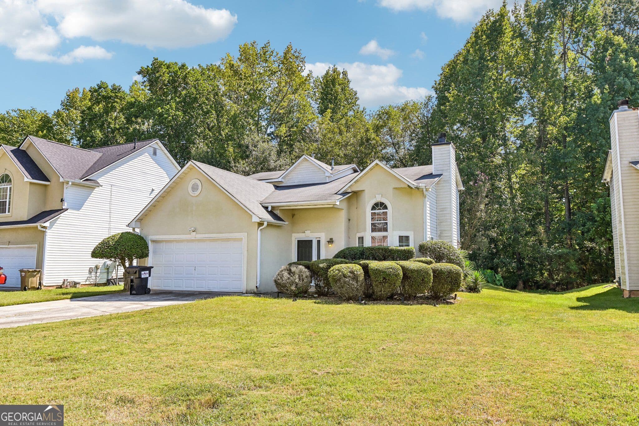 3 bedroom, 2.5 bathroom, 2,062 sq ft single family residence for sale at 1117 W Shore Drive, Riverdale, GA 30296 — photo 1 of 26