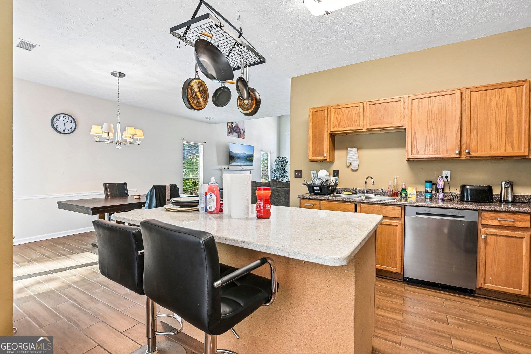 3 bedroom, 2.5 bathroom, 2,062 sq ft single family residence for sale at 1117 W Shore Drive, Riverdale, GA 30296 — photo 9
