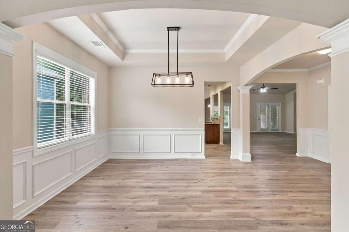 4 bedroom, 2.5 bathroom, 2,735 sq ft single family residence for sale at 3026 Levinshire Way, Dacula, GA 30019 — photo 8