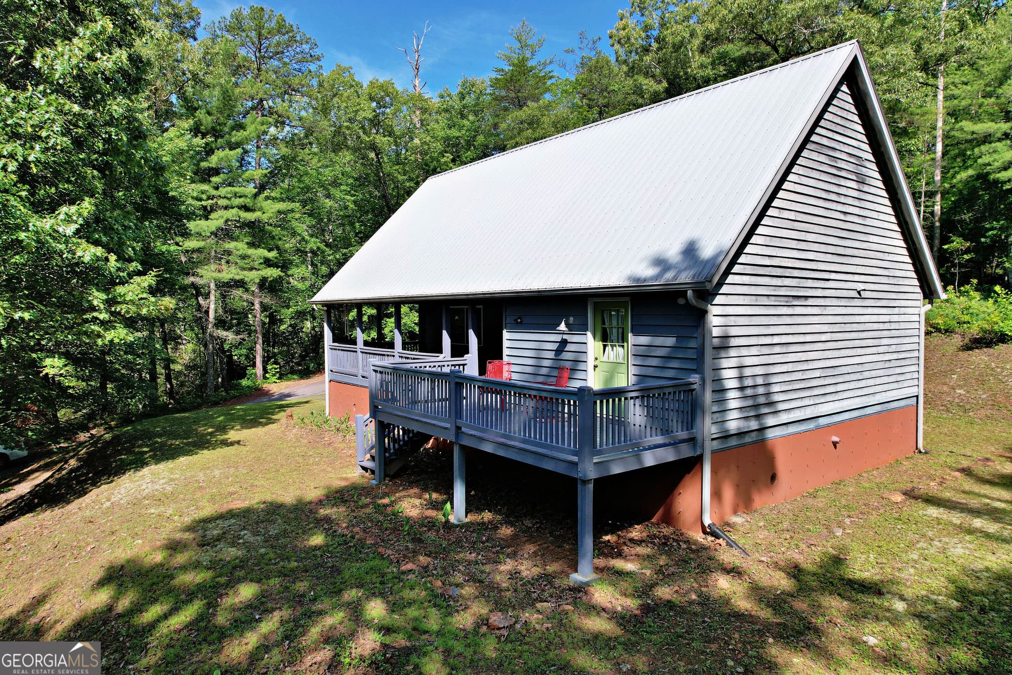 3 bedroom, 2 bathroom, 1,188 sq ft cabin,single family residence for sale at 10475 Warwoman Road, Clayton, GA 30525 — photo 4