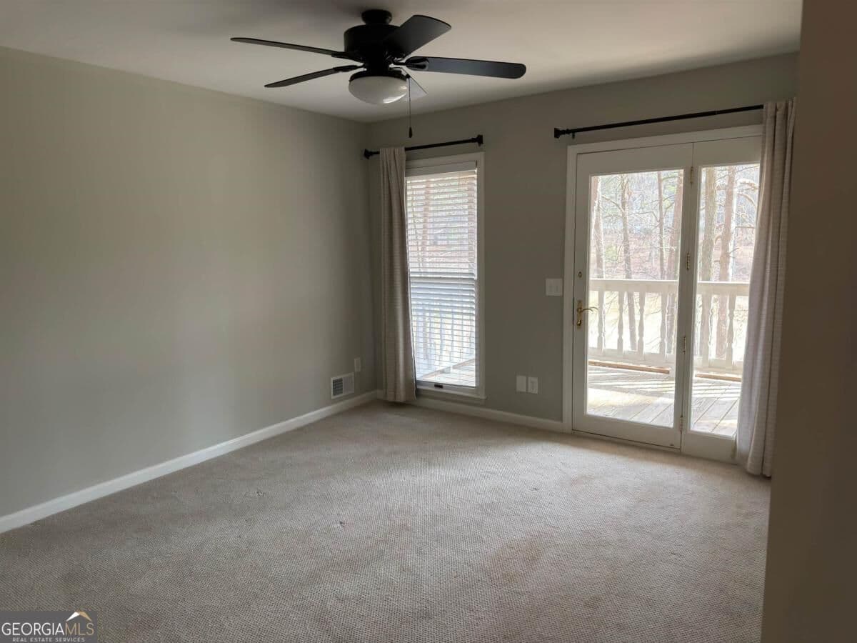 3 bedroom, 3 bathroom, 1,705 sq ft townhouse for sale at 1030 Cupp Lane, Greensboro, GA 30642 — photo 6