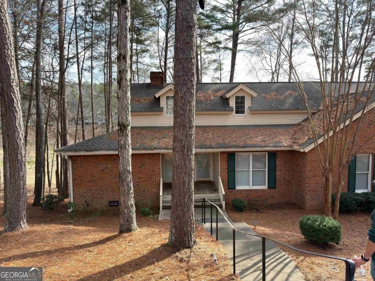 3 bedroom, 3 bathroom, 1,705 sq ft townhouse for sale at 1030 Cupp Lane, Greensboro, GA 30642