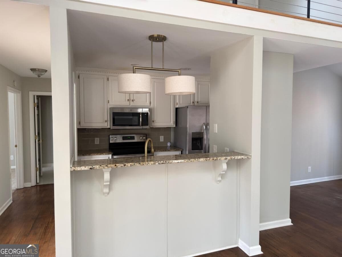 3 bedroom, 3 bathroom, 1,705 sq ft townhouse for sale at 1030 Cupp Lane, Greensboro, GA 30642 — photo 4