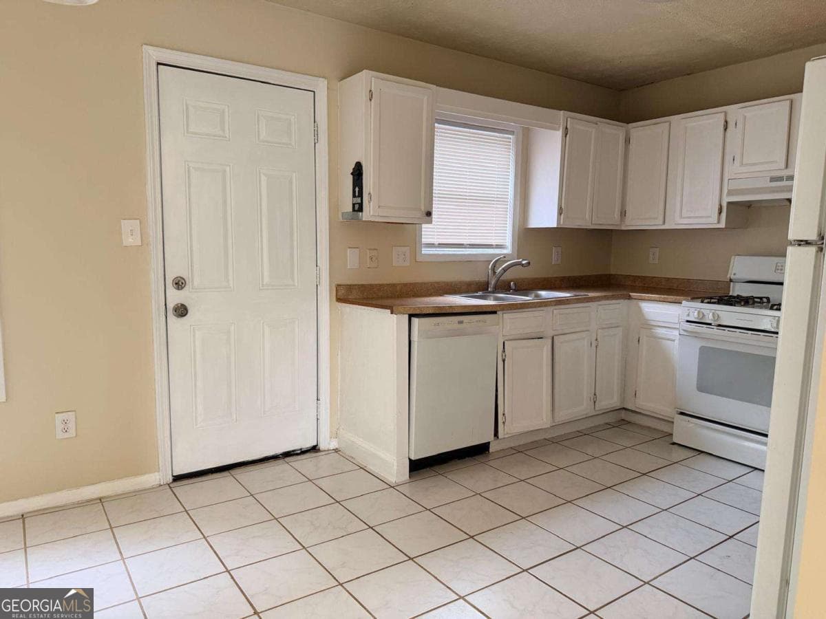 2 bedroom, 2.5 bathroom quadruplex for rent at 61 Caboose Court, Lawrenceville, GA 30044 for $1,550 a month — photo 7