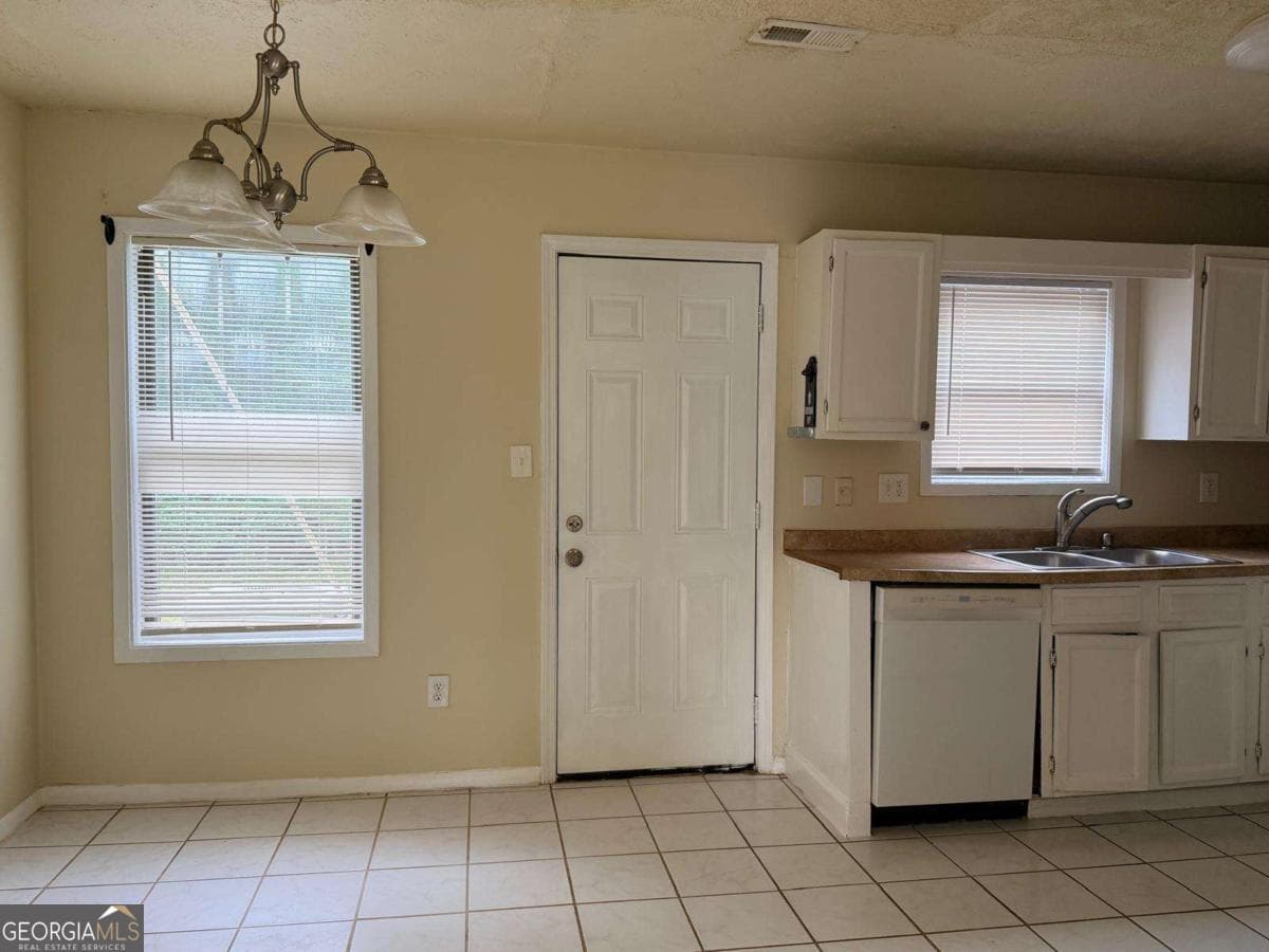 2 bedroom, 2.5 bathroom quadruplex for rent at 61 Caboose Court, Lawrenceville, GA 30044 for $1,550 a month — photo 9