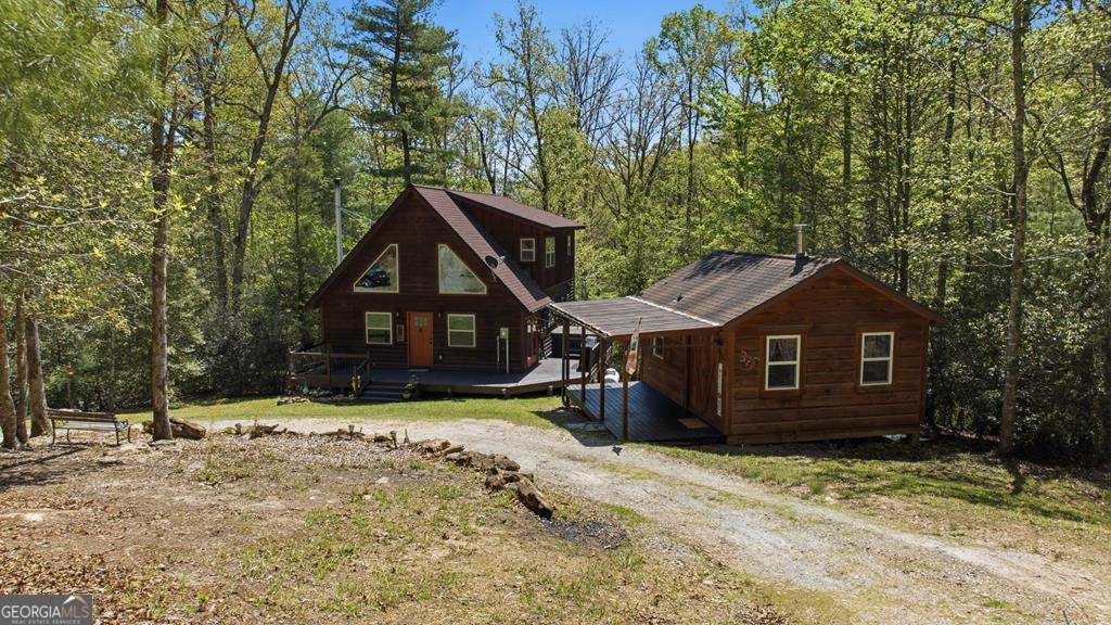 3 bedroom, 3 bathroom cabin,single family residence sold at 106 Roaring Creek Lane, Murphy, NC 28906